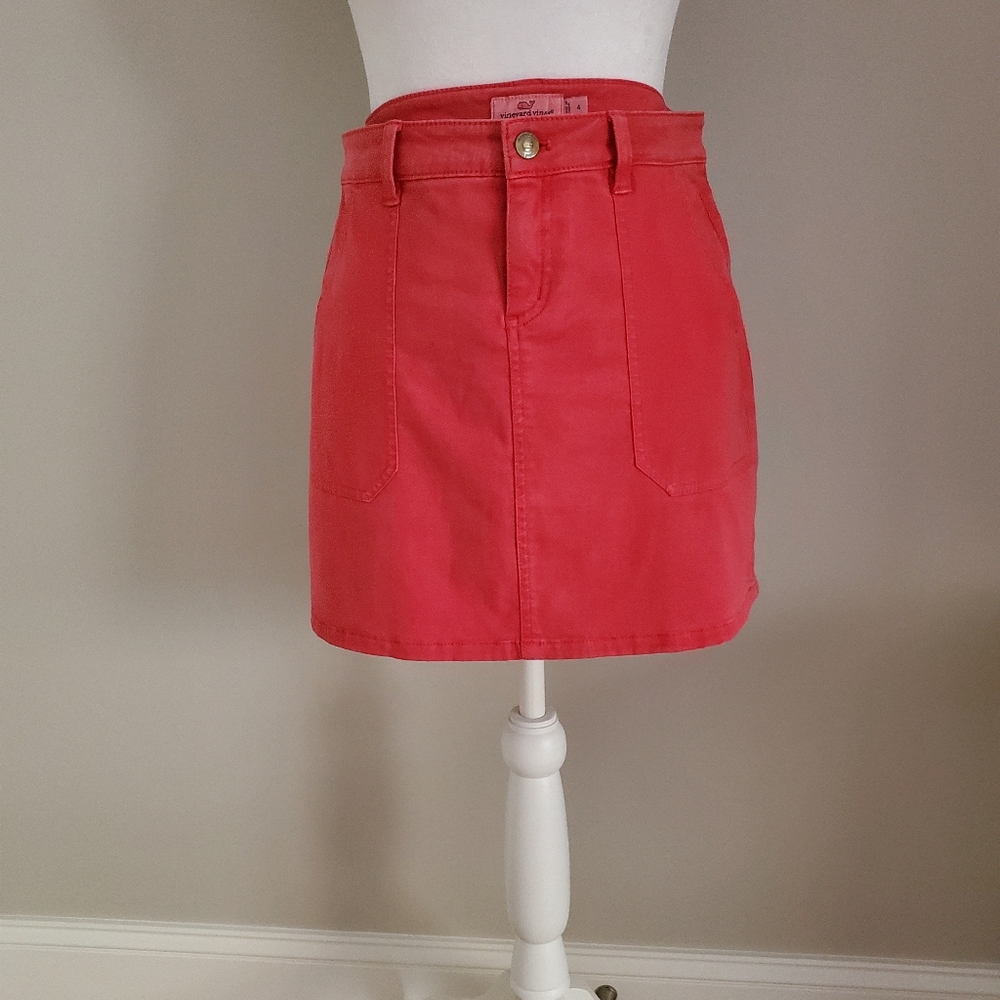 Vineyard Vines cotton skirt.